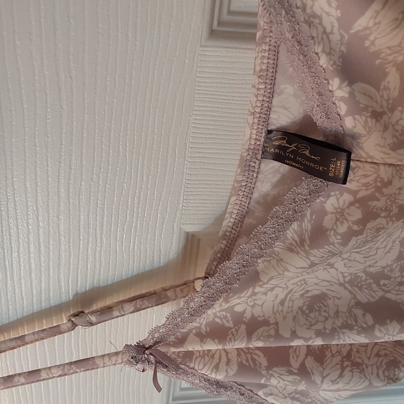 Marilyn Monroe 2 piece sleep set size Large - Picture 4 of 6